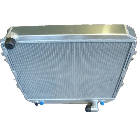 Radiador de aluminio, tamaño del núcleo 528 mm x 427 mm, tamaño total 570 mm x 540 mm, diseño de 2 filas, compatible con la camioneta Toyota Hilux 2.4/2.0 LN130, enfriador de aceite integrado. (1/5)