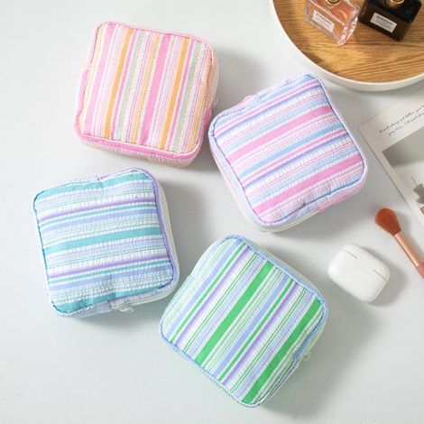 Bolsa de almacenamiento portátil para productos menstruales, bolsa de viaje de tela seersucker a rayas, recambio de compresas sanitarias (1/5)