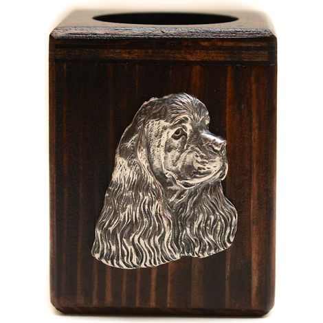 Bougeoir en bois représentant un cocker américain, un souvenir unique après la perte d'un chien, fabriqué artisanalement par Art-Dog. (1/5)