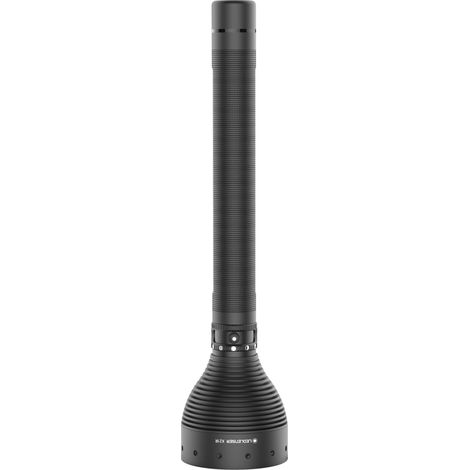 Lampe torche LEDLenser X21R 5000 lm – Distance d'éclairage 800 m – Autonomie 40 h – Système de charge flottant (1/10)
