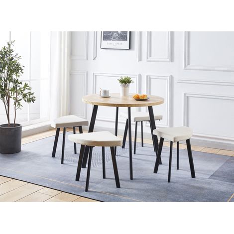 Deco In Paris – Ensemble table à manger en bois clair avec 4 tabourets en tissu beige – Dimensions 90 cm diamètre x 74 cm hauteur – Pieds en métal noir (1/5)
