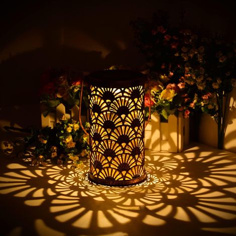 Lanterne solaire pour l\'extérieur, Lanterne solaire en métal pour l\'extérieur pour la décoration de jardin, Lanterne décorative à LED étanche IP65 à suspension solaire pour la décoration de terrasse (1/5)