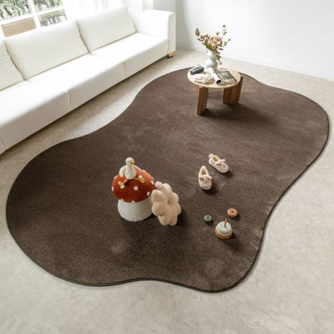Tapis en matière recyclée de forme organique - Re-cycle - Chocolat - 200 x 300 cm (1/5)