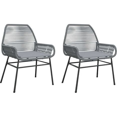 Deux chaises de jardin avec coussins en résine tissée grise. (1/5)