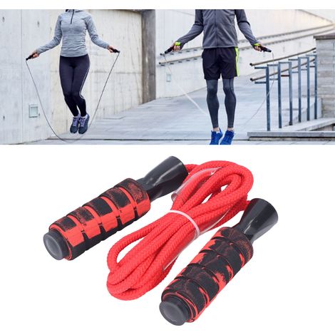 Exercices de fitness pour brûler des graisses : corde à sauter pour les élèves du primaire et du secondaire se préparant à l'examen d'entrée au lycée, et corde à sauter lestée pour adultes (rouge). (1/5)