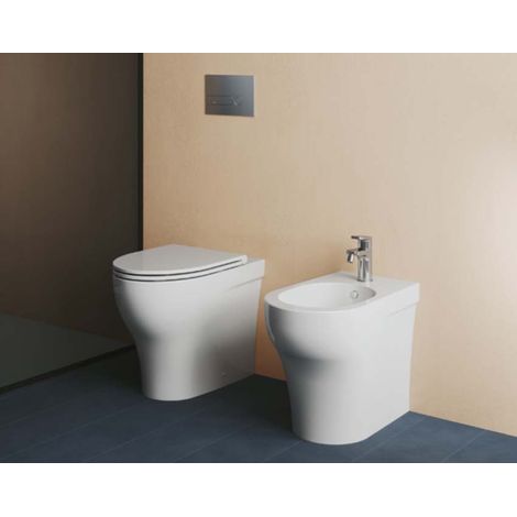 Sanitari Pratica filomuro con scarico traslato senza brida con (1/3)