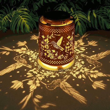 Hängende Solarleuchte aus Metall für den Außenbereich (IP65 wasserdicht) – Kolibri-Design, warmweißes Licht – Ideal für Garten, Terrasse oder Balkon – Geschenk für Frauen, Mütter oder Großmütter (1/5)