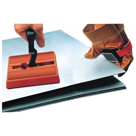 Aimant permanent à main L160xW150xH25mm avec excentrique sur la poignée en D, total H.175mm 1,4 kN