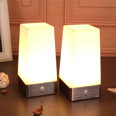 Lot de 2 lampes de chevet LED sans fil avec détecteur de mouvement PIR, 3 modes, alimentées par piles, fonctionne avec 3 piles 1,5 VAAA, lampe mobile sensible (1/5)