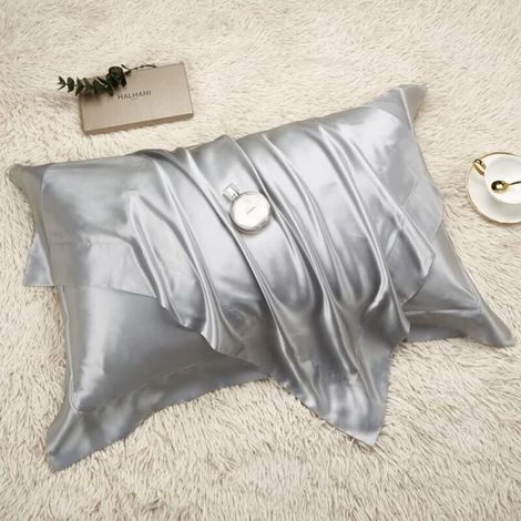 Lot de 2 taies d'oreiller en satin soyeux pour cheveux – Housses de coussin avec fermeture à enveloppe – Frais et facile à lave – Taies d'oreiller uniquement, sans insert (Argenté, Standard ) (1/5)
