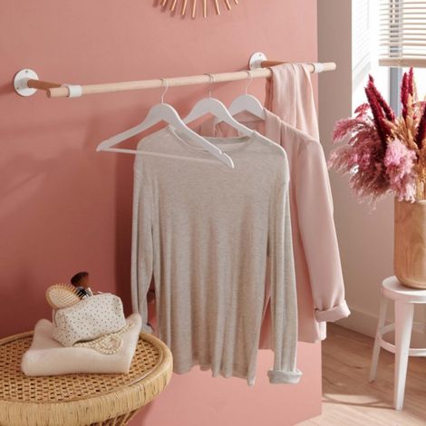 Alma Wandgarderobe aus Holz und Metall (1/5)