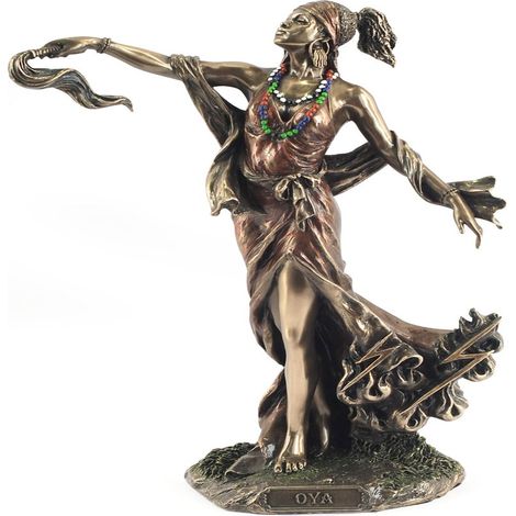 Signes Grimalt Figurines en bronze  Oya --- Bronze en or 7x11x22cm 16797