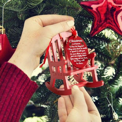 Pendentif chaise en bois « Noël au paradis », décoration commémorative chaise rouge, ornement à suspendre au sapin de Noël (1/5)