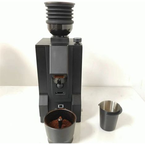Doseur pour moulin à café, pour le dosage, le nettoyage ou l'entretien lors de la préparation de café expresso.-AquaForge