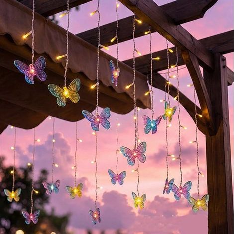 Cortina de luces LED con forma de mariposa de 168 luces, 5 m, Conexión USB, 8 efectos de luz, Resistente al agua, Multicolor, Navidad (1/5)