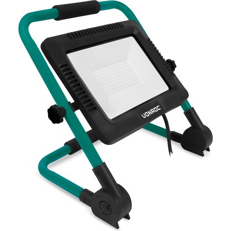 Vonroc – Projecteur de chantier LED 100W – Pliable – Inclinable – Angle de rayonnement 120° – Flux lumineux 9000lm – Classe IP65