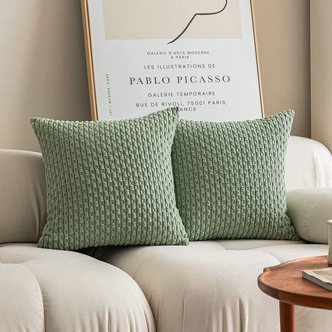 Filiyano-Lot de 2 housses de coussin décoratives 45 x 45 cm pour canapé, lit ou fauteuil, en velours côtelé doux à rayures, vert gazon. (1/5)