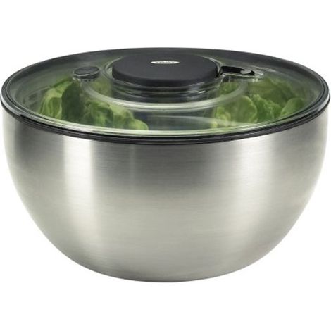 Essoreuse à salade inox 26,7cm – Système d'essorage à piston – Bol en acier inoxydable avec socle en silicone – Facile à nettoyer – OXO (1/7)