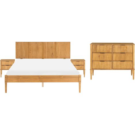 Bedroom Set Light Brown Pine Wood EU Small Double Size 4ft Bed 2 Nightstands Chest of 6 Drawers Scandinavian Style AMBAZAC (1/5)