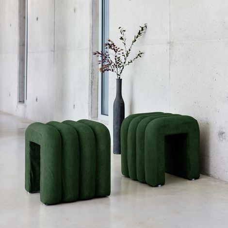 Set de 2 poufs contemporains en tissu vert foncé (1/5)