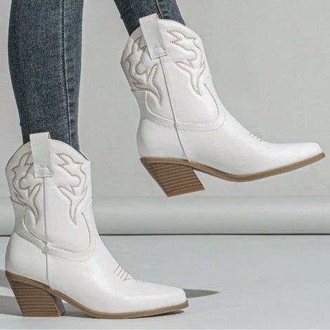 Bottes western neuves brodées, en cuir épais, pointu et court. (1/2)