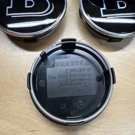 Enjoliveurs centraux de roue Brabus Mercedes 75 mm. lot de 4. compatibles avec les modèles ABCESG. CLA. CLS. SLK. ML et AMG. (1/3)