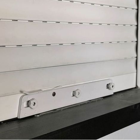 Afbat – Barre de verrouillage pour volet roulant – Antisoulèvement – Ancrage sécurisé – Blanc – Enrouleur manuel pour volets roulants