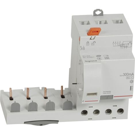 Bloc différentiel adaptable à vis DX³ 4 Pôles 400V 40A type AC 300mA sélectif LEGRAND 410520 (1/2)