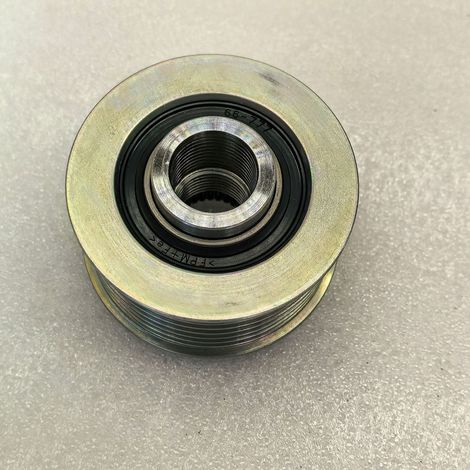 23151-5ME1A is suitable for the one-way pulley of the alternator in Nissan Tiida, Livina, and Sylphy models. (F-561899)