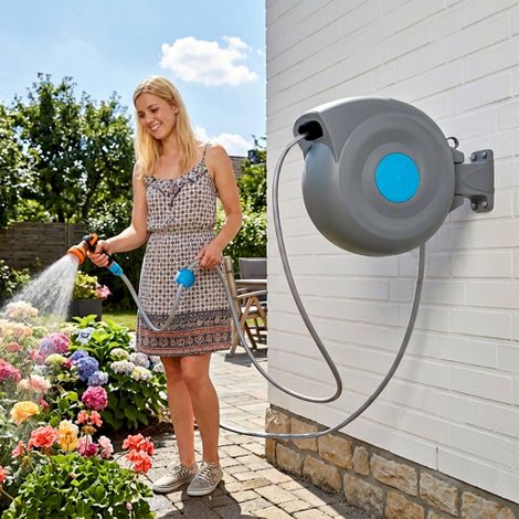 Enrouleur mural de 20 m avec rétraction automatique, pistolet d'arrosage 9 en 1, résistant aux UV et au gel, pivotant à 180°, support mural et visserie inclus – 1 pièce (1/5)