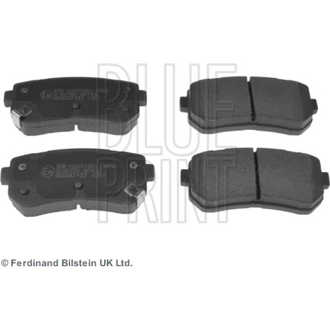 Kit de plaquettes de frein, frein à disque Blue Print ADG042132 HYUNDAI
