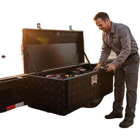 Caja de herramientas para camión, construcción de aluminio, montaje bajo el chasis, color verde militar. (1/2)