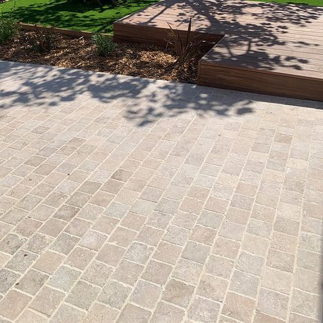 Pavé Travertin Beige Mix Vieilli - 10x10x3 cm - Couche 1m²
