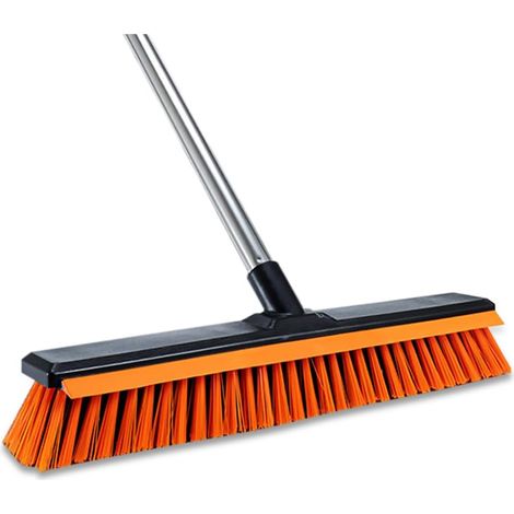 47 cm großer Outdoor-Besen mit Gummischaber und 120 cm langem Stiel, 2-in-1-handelsübliche Scheuerbürste mit harten Borsten für Decks, Terrassen, Garagen, Lagerhallen, Einfahrten, Betonböden