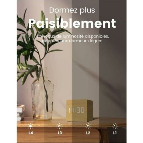 Sveglia digitale a LED con visualizzazione di data e temperatura, 3 allarmi, 3 livelli di luminosità, alimentabile a batteria o tramite rete elettrica. (1/3)