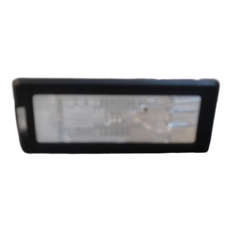 [PRODUIT D'OCCASION] Eclaireur Plaque De Police Droit RENAULT Captur ♻️ Ref Oe. 8200013577 - Garantie à vie (1/3)