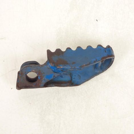 [PRODUIT D'OCCASION] Cale pied pilote droit origine pour moto fixation 22mm Ø10mm (1/3)