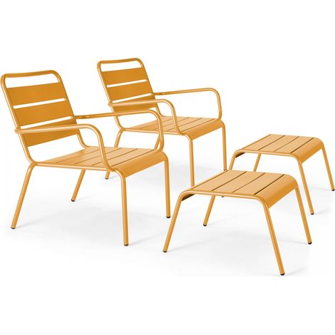 Oviala – Lot de 2 fauteuils de jardin en métal jaune avec repose-pieds – Assise large et profonde – Traitement anti-rouille – Empilables