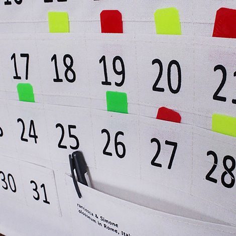 Tableau Calendrier Numéroté de 31 Poches en Coton et Lin - Organisateur mural éducatif pour vérification matinale et rangement de petits objets (1/5)
