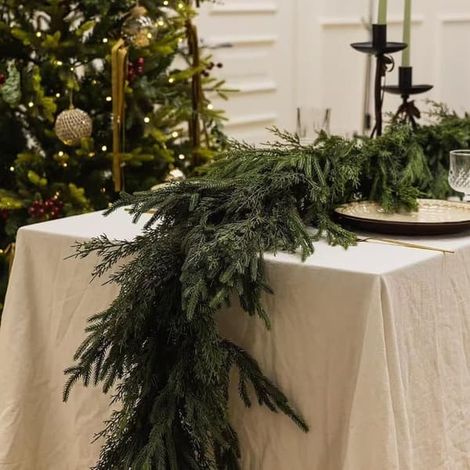 Guirlande de Noël en pin de Norfolk réaliste au toucher, 0,9 à 3,6 m, décoration végétale artificielle pour escaliers et fenêtres.