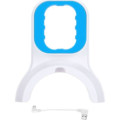 Wandhalterung für Sicherheitskamera mit USB-Ladekabel und Wandstecker.