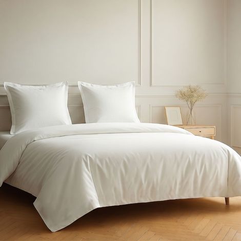 Parure housse de couette 260x240cm + 2 taies 100% coton blanc - VITALIA (1/4)