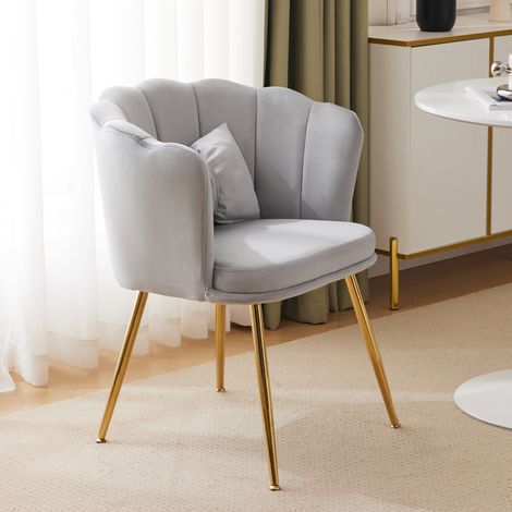 Fauteuil de salon gris en velours avec dossier pétale, coussin papillon et pieds en métal doré (1/5)
