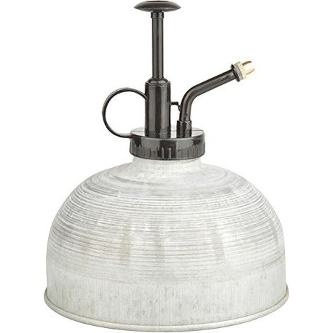 Irrigatore grigio per piante