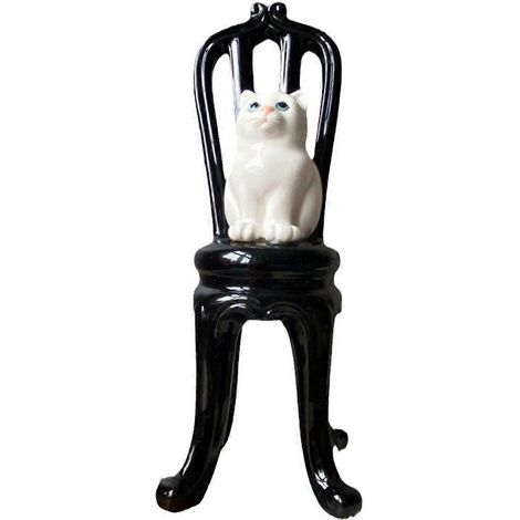 Katzenfigur und Stuhl – Vintage-Dekorationsobjekt für Zuhause (1/5)