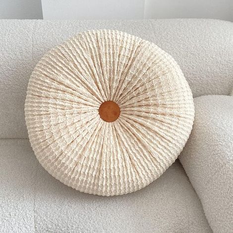 Coussin décoratif rond en forme de citrouille plissée, couleur unie, pour chaise, canapé, fauteuil, bureau, sol (beige). (1/5)