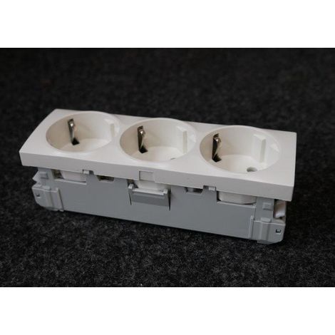 Bloc 3 prises 2P+T 16A standard Allemand (SCHUKO) 45° lumineuse blanc 9003 135x45mm à clipser ALTIRA