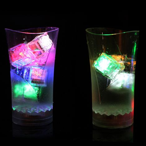 12 LED-Eiswürfel mit Flüssigkeitsinduktion, mehrfarbig blinkende elektronische Bauteile (1/5)