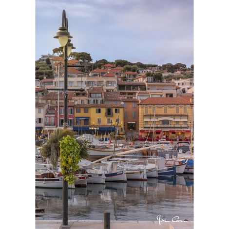 Tableau sur toile port de Cassis 30x45 cm - Impression sur Toile Murale Décorative - Image imprimée en HD sur Toile - Toile sur Châssis en Bois FSC - Fabriqué en France (1/4)