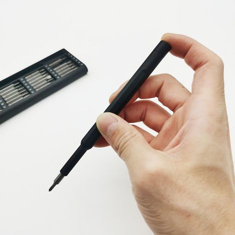 24-in-1-Schraubendreher-Set mit magnetischen S2-Schraubenbits und Kunststoffgriff für die Handy-Reparatur (1/5)